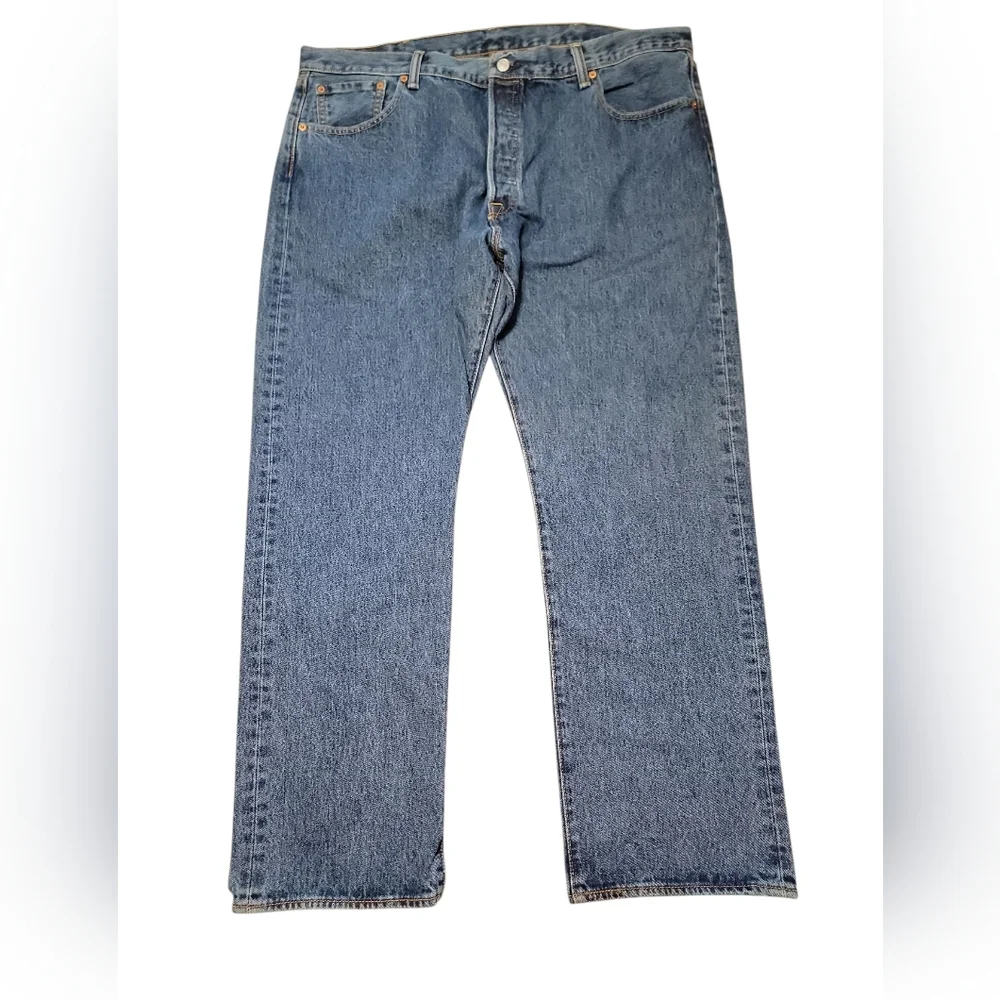 Levi's 501 Button Fly Medium Wash Mens Jeans Straight Leg‎ Size 42w/in30